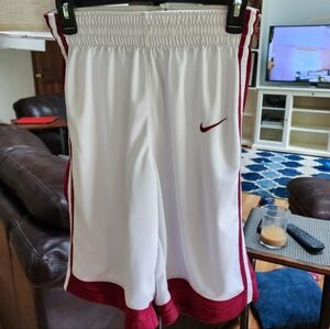 Like new Nike basketball shorts size small